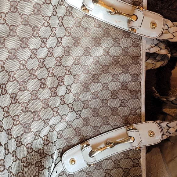 Authenic Gucci Handbag - Picture 3 of 8